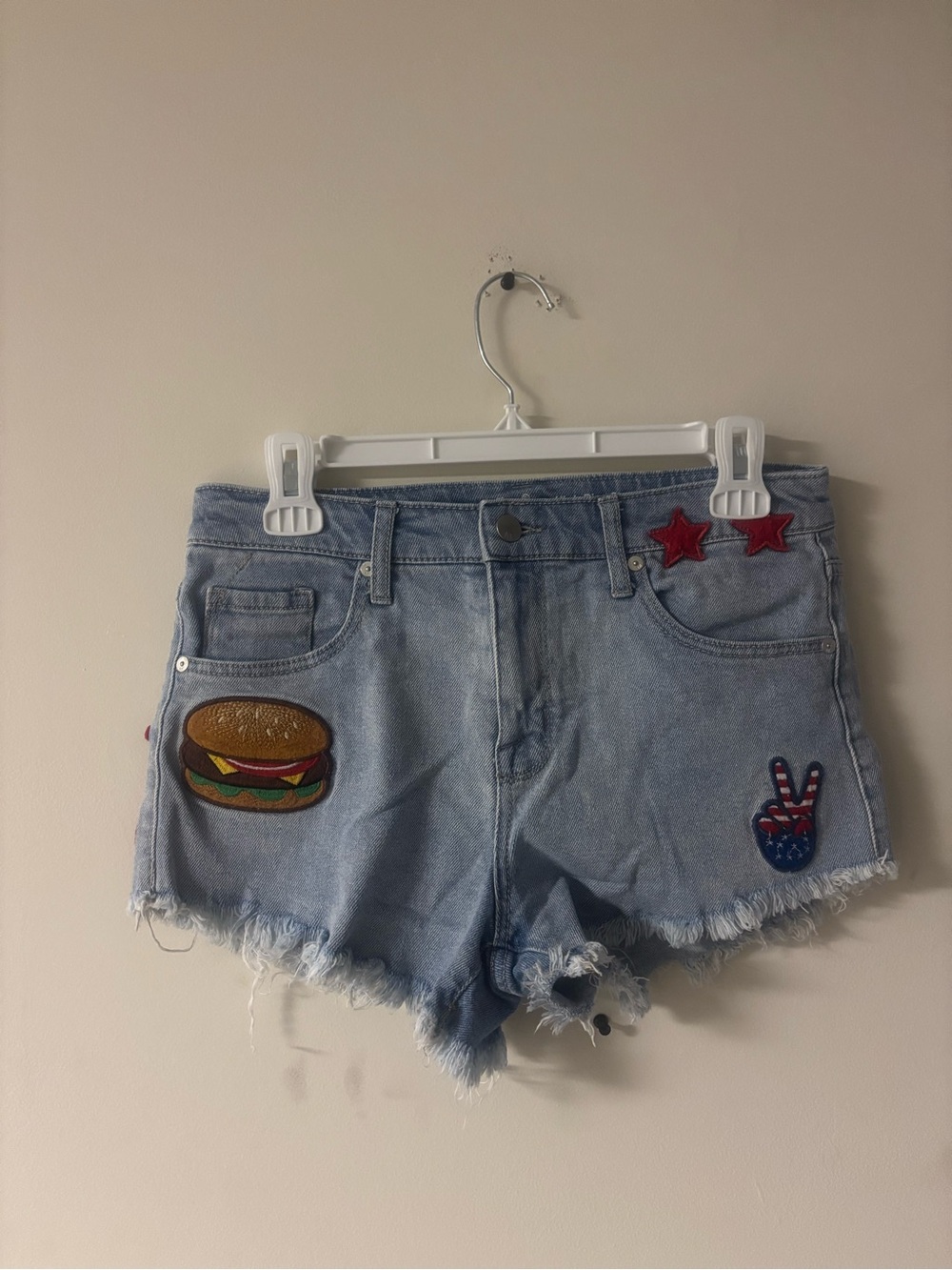 Mossimo Denim Cutoff Shorts Size 6 Patriotic Patch Frayed Hem High Rise
